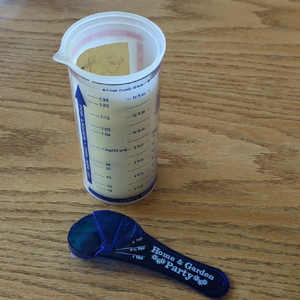 Home & Garden Party Measuring Cup and Spoon Set- New